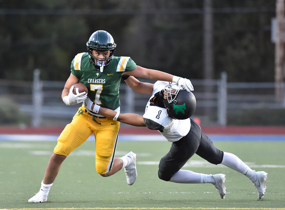 Kentridge HS TE Dorian Thomas Stiff Arms Tackler - 2021