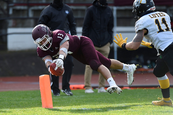 UPS WR Enrico Tipton With the Pylon Graze vs PLU - 2021